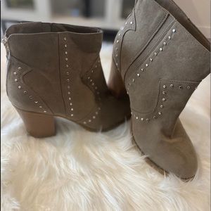 Ankle boots